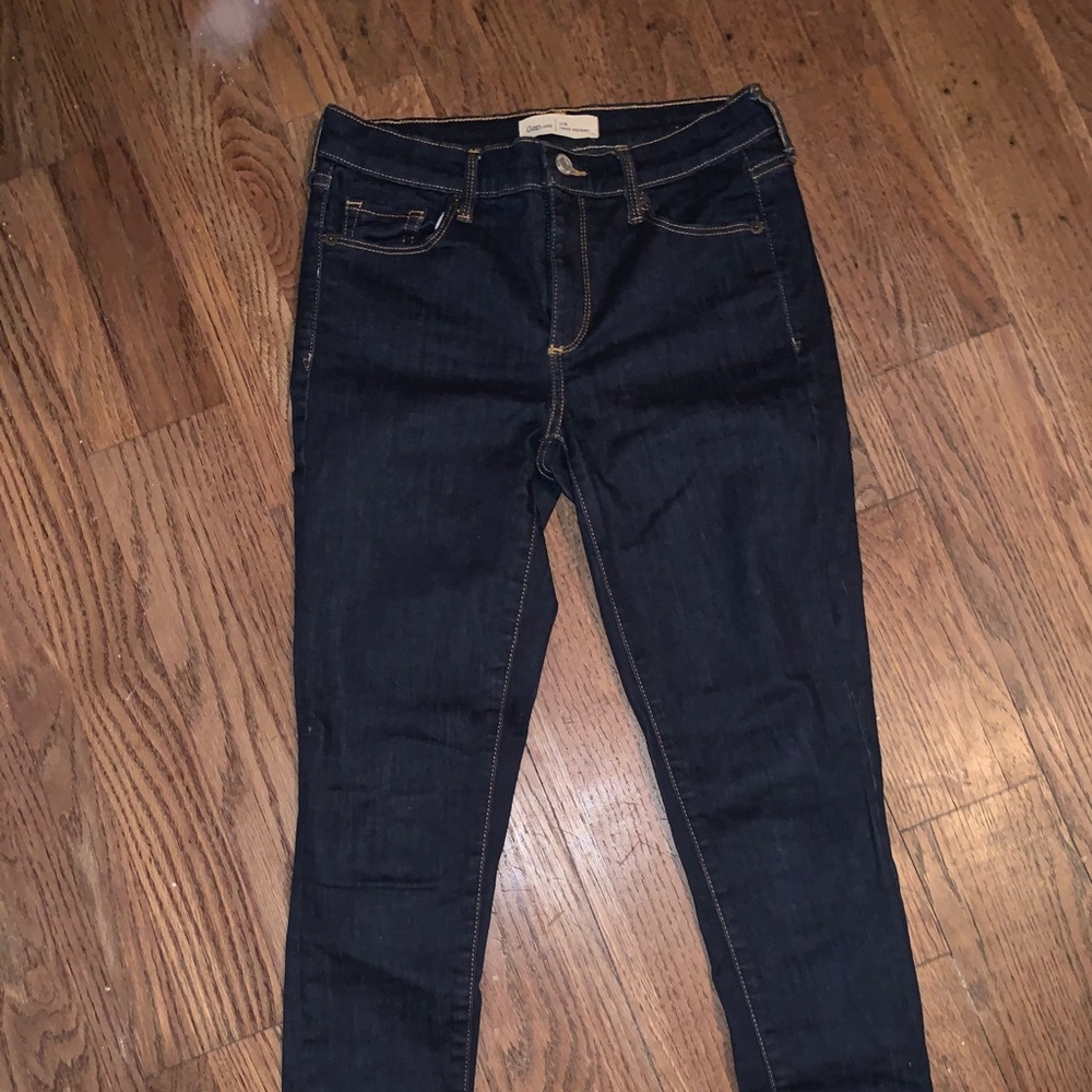 Gap 1969 True Skinny dark wash jean